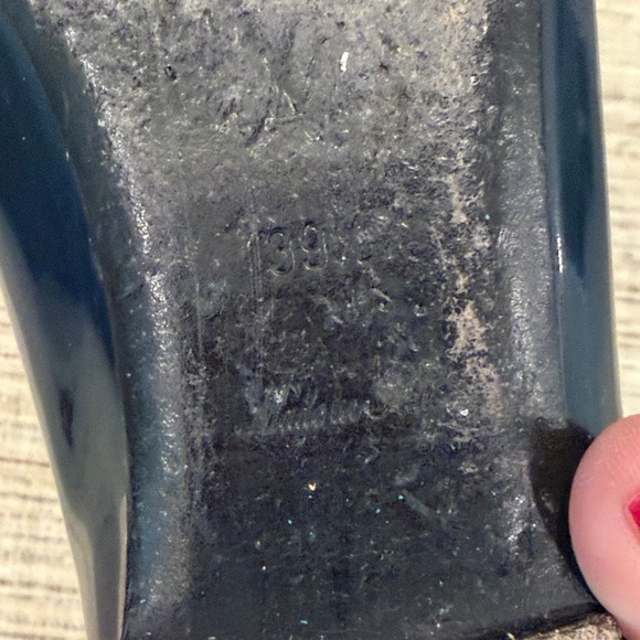 Louis Vuitton Women's Ombré Navy & Black Patent Flats 39.5 - Picture 13 of 13